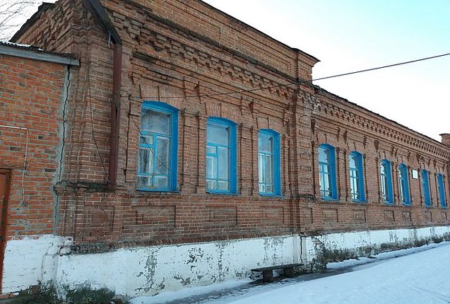 Большой динозавр и книга про Ведьмака. Глава Ульяновской области узнал, о чем мечтают дети